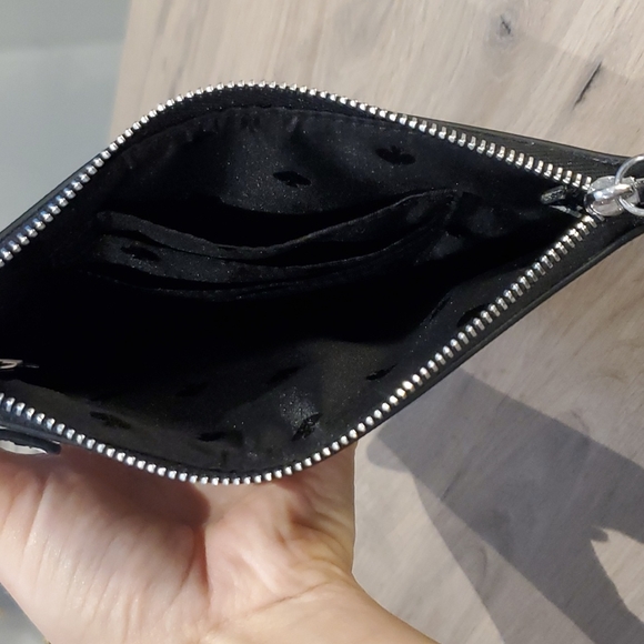 Kate Spade wristlet - Picture 3 of 5